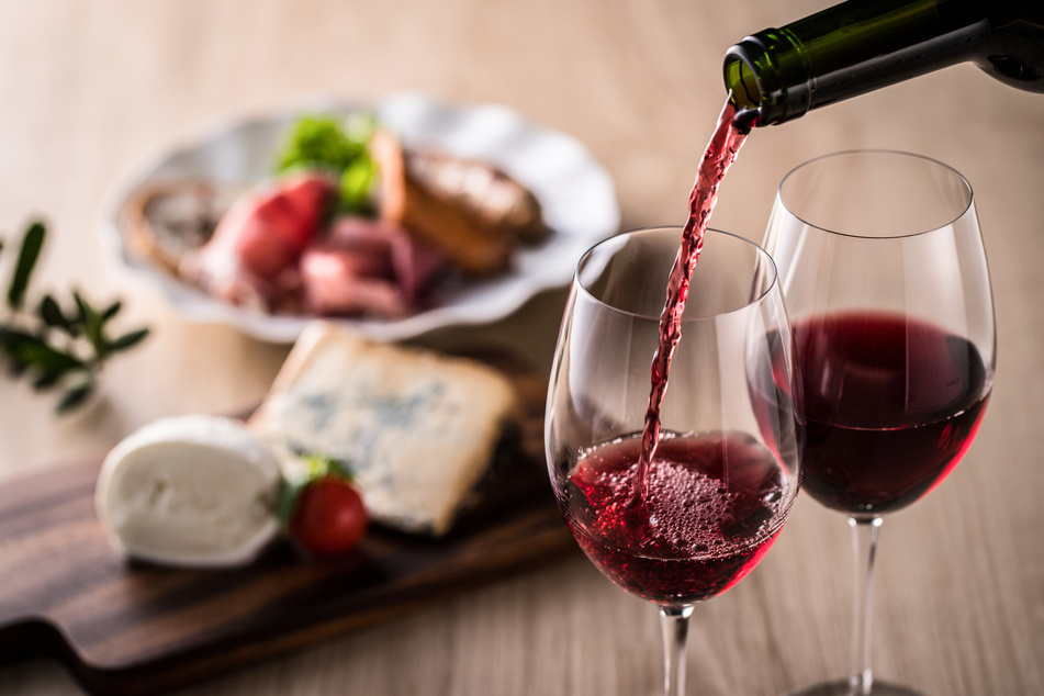 In Frankreich und auch im Ausland wurde Kunden billiger Fusel als teurer Wein verkauft. (Symbolbild)