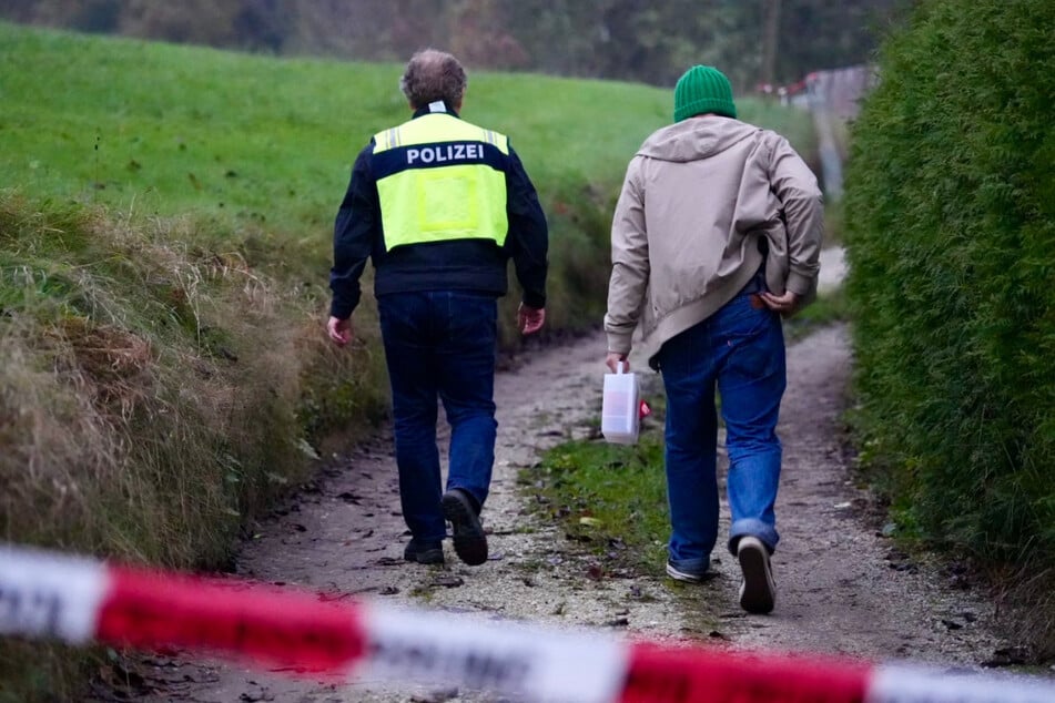 Die Polizei versucht nun herauszufinden, wie es zu diesem Doppelmord in Landshut kommen konnte.