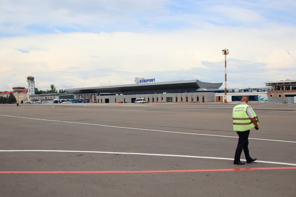 Wizz Air ist einer der größten Anbieter am Flughafen Chisinau. Man wolle künftig mehr Flüge in die rumänische Stadt Iași anbieten, erklärte das Unternehmen.
