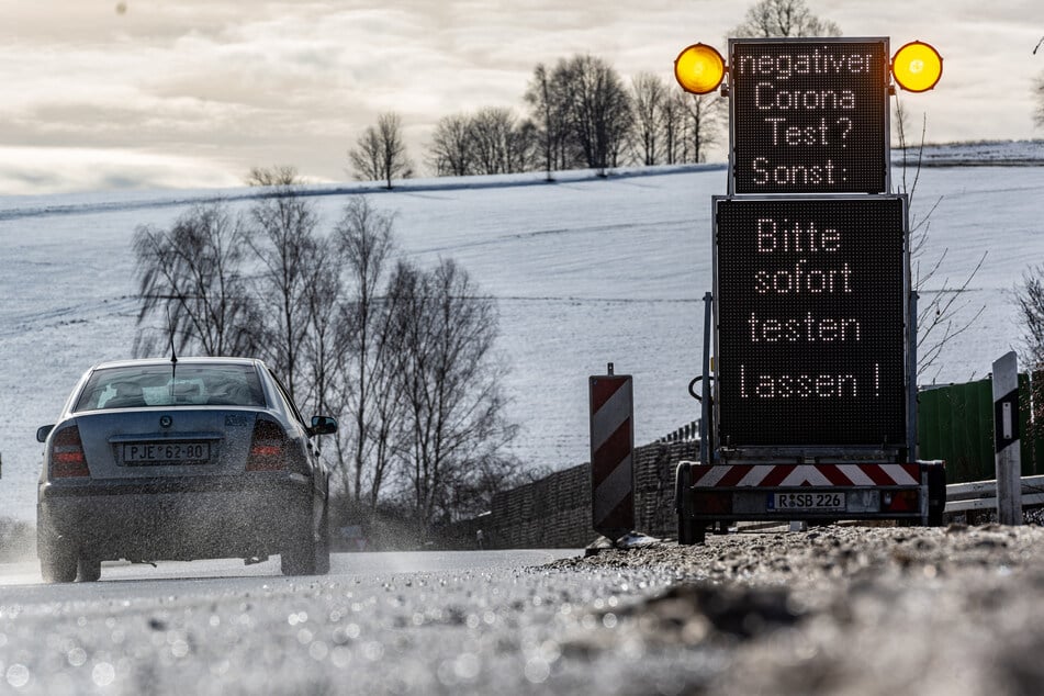 Grenzpendler in Sachsen müssen weiterhin Tests vorlegen. Zu dem Schluss kommt das Sächsische Oberverwaltungsgericht in einem Eilverfahren.