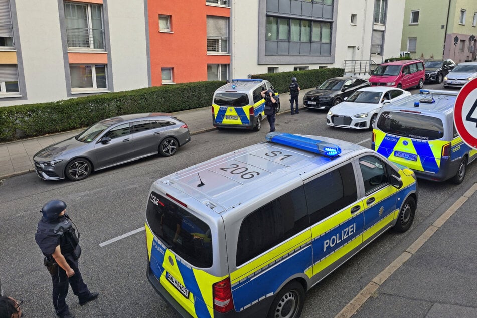 Am Dienstagabend wurde der Bereich um den Tatort an der Stuttgarter Birkenwaldstraße abgesichert.