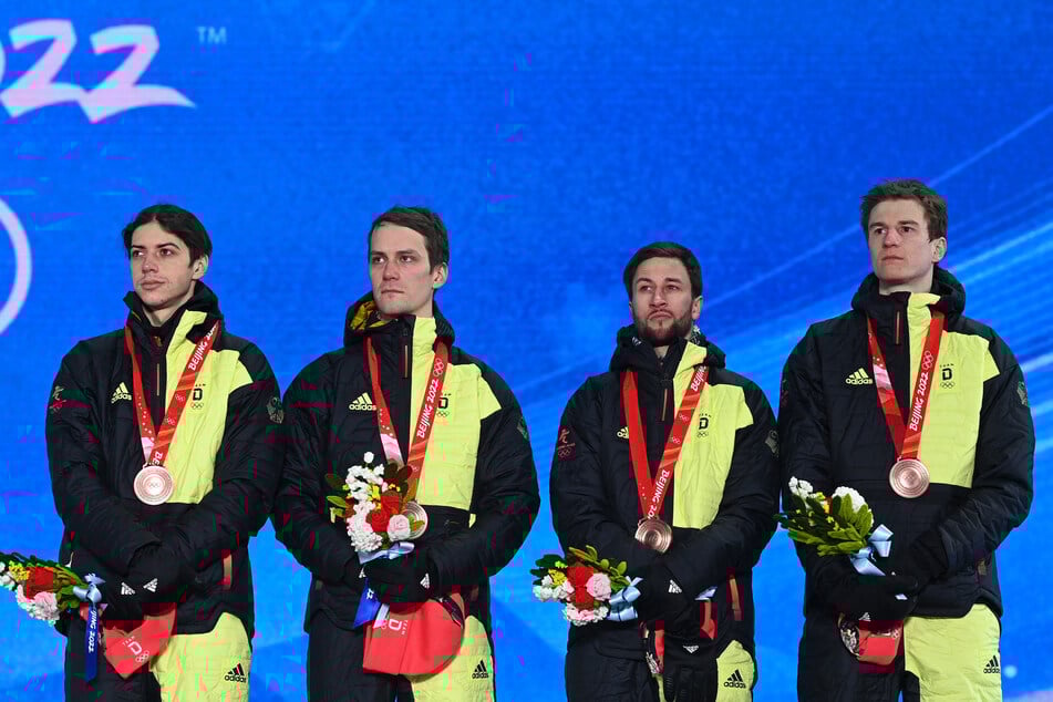 Karl Geiger (r.) stand schon dreimal auf einem Olympia-Podest. Eine weitere Medaille kommt nun vorerst nicht hinzu.