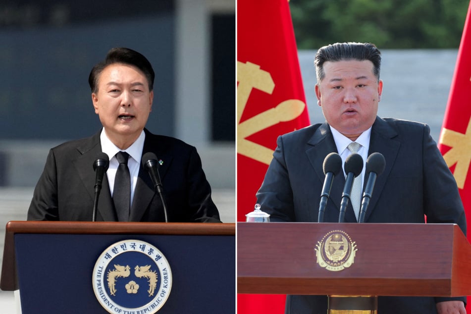 South Korean President Yoon Suk Yeol (l.) and North Korean leader Kim Jong Un are at odds over trash balloons and propaganda broadcast over the border.