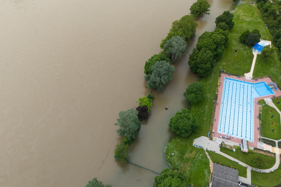 Hochwasserlage in Hessen: Meldestufen an Rhein und Neckar überschritten!