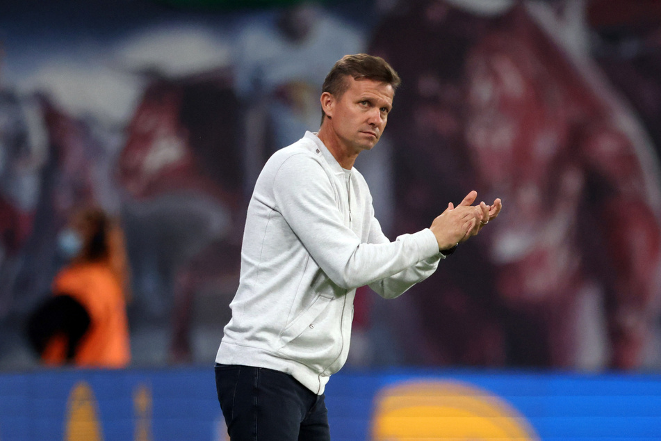 RB Leipzigs Trainer Marsch (47) verriet auf der Pressekonferenz natürlich noch nicht, ob er sich wieder für eine Viererkette entscheiden wird.