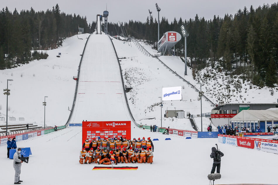 Die Nordischen Kombinierer beim Weltcup in Klingenthal. (Archivbild)