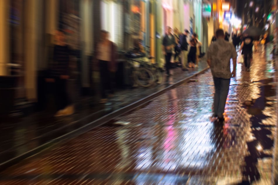 In der Nacht zum Montag wurde in der Äußeren Neustadt ein Mann beraubt. (Symbolbild)