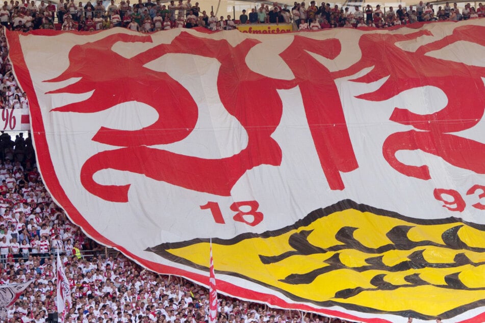 Die Fans des VfB Stuttgart müssen sich weiterhin gedulden, bis sie ihrem Verein endlich wieder in einer vollen Kurve zujubeln dürfen.