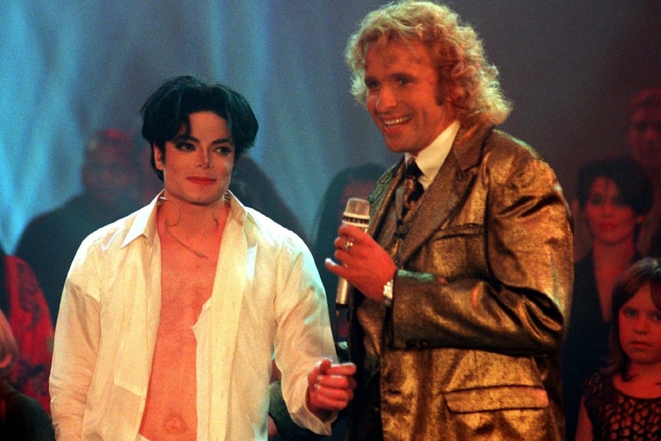 Thomas Gottschalk (79, r.) war über Jahrzehnte eine echte Größe im TV-Geschäft, der mit Stars wie Michael Jackson (†50) auf der Bühne stand. (Archivbild)