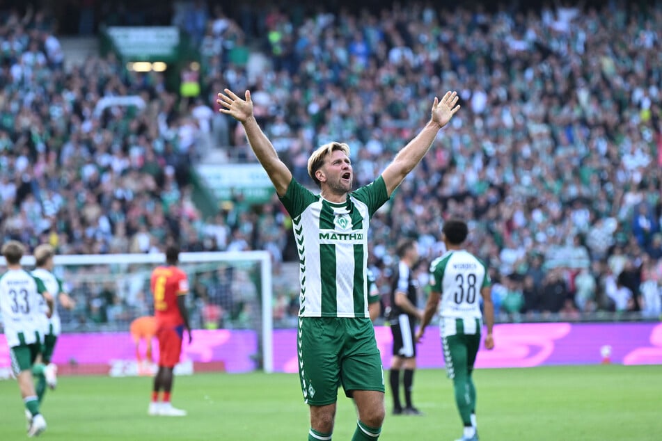 Konnte sich feiern lassen: Bundesliga-Rückkehrer Niclas Füllkrug machte das 2:0 für Werder Bremen und stellte damit die Weichen auf Sieg.