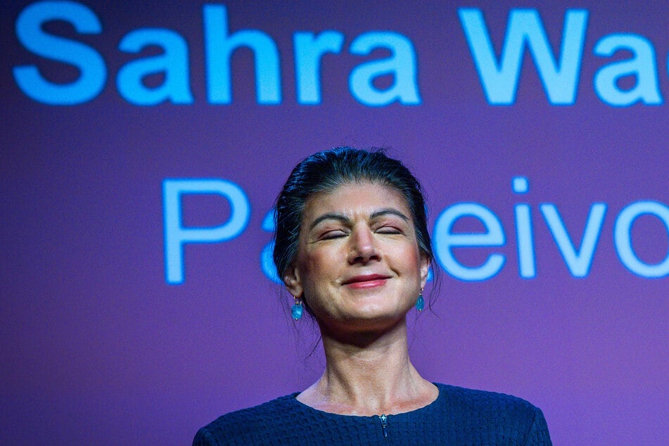 BSW-Chefin Sahra Wagenknecht (55) hofft noch auf den Einzug in den Bundestag.