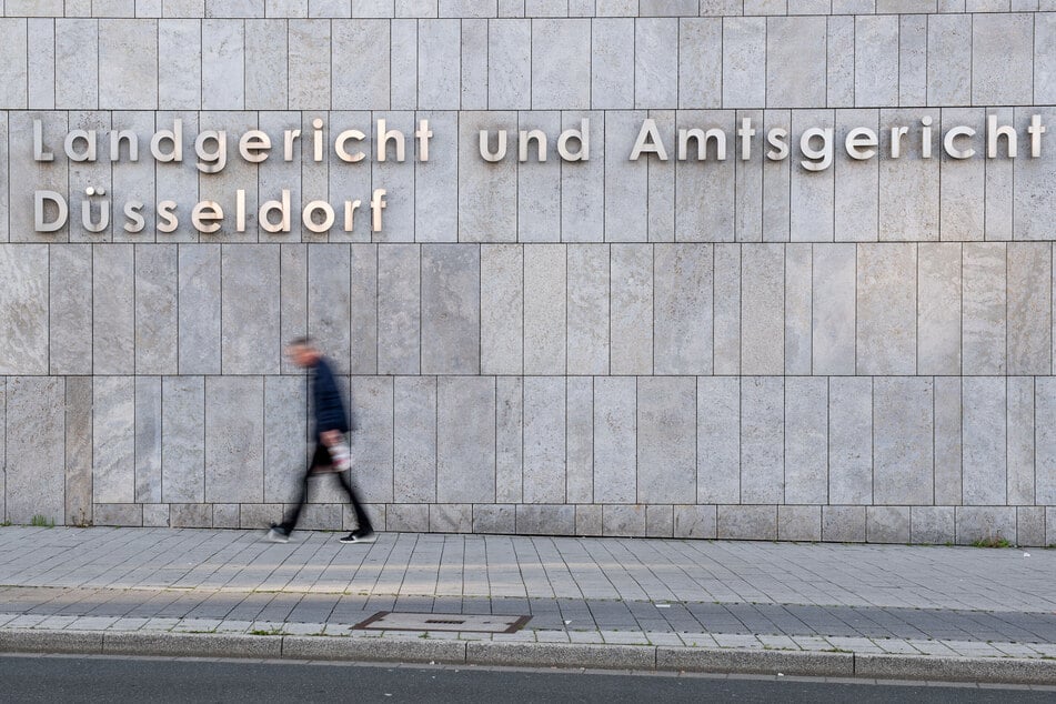 Am Landgericht Düsseldorf ist am Freitag der Prozess gegen einen 58-jährigen Oberarzt aus Neuss gestartet (Symbolbild).