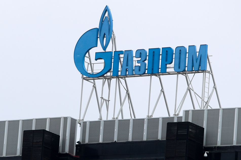Das Gazprom-Logo ist auf einer Niederlassung des russischen Staatskonzerns in St. Petersburg zu sehen.