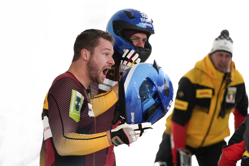 The moment when Johannes Lochner (34) looked at the timing and saw that Francesco Friedrich was 0.03 seconds ahead.