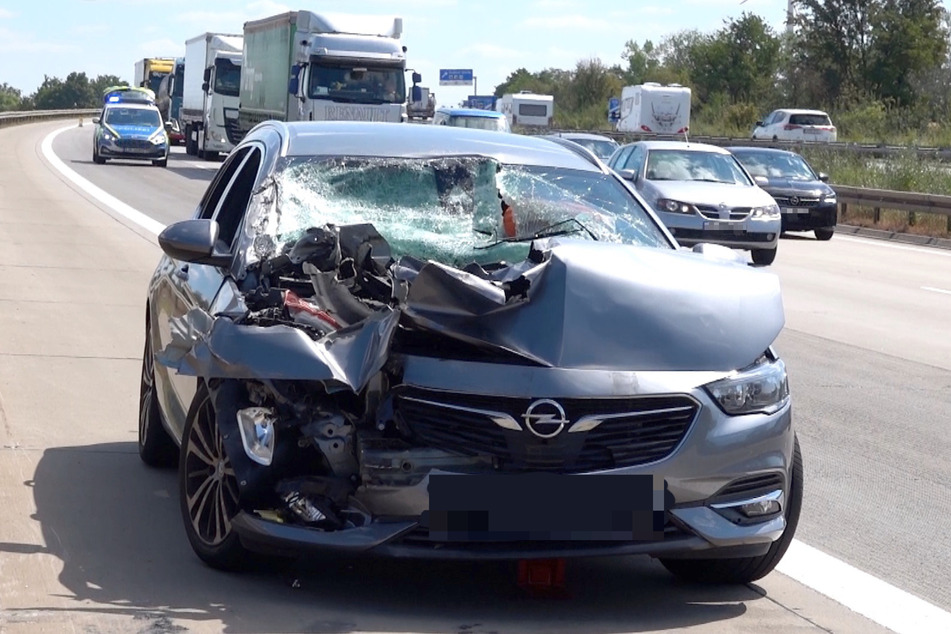 Am Montag verursachte ein Opel einen Unfall auf der A2.