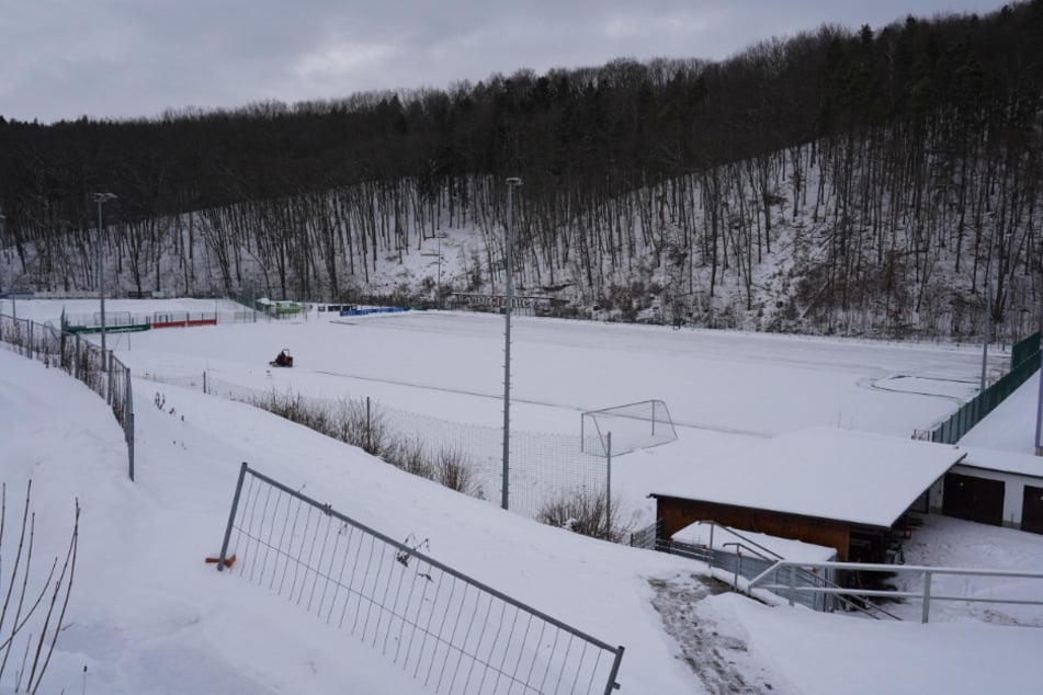 Die derzeitigen Wetterverhältnisse machen die Durchführung des Testspiels unmöglich.