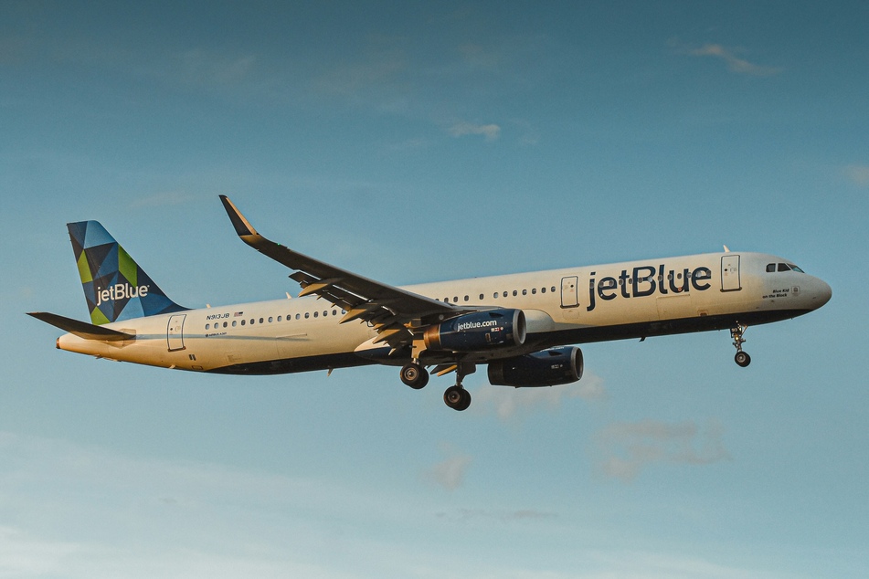 Federal judge blocks JetBlue-Spirit airlines merger