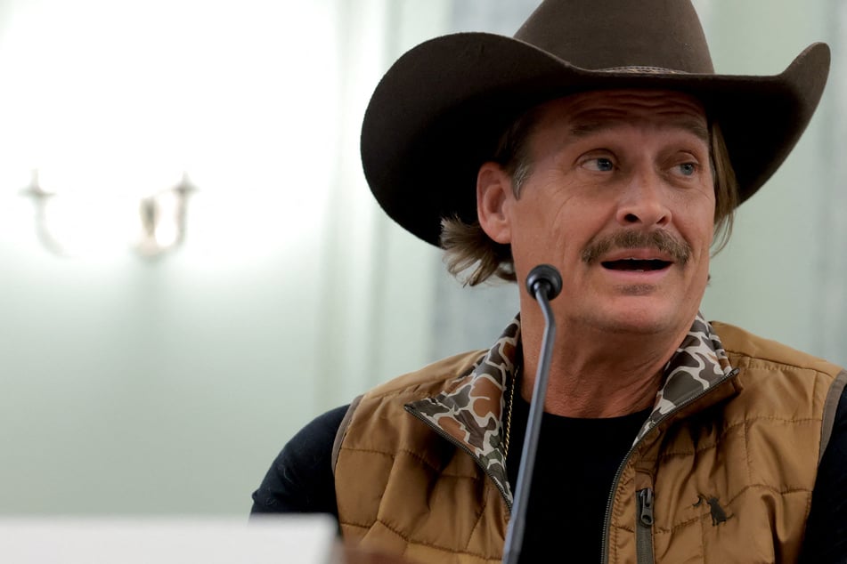 US Army opens investigation into helicopter flyby of Kid Rock's house