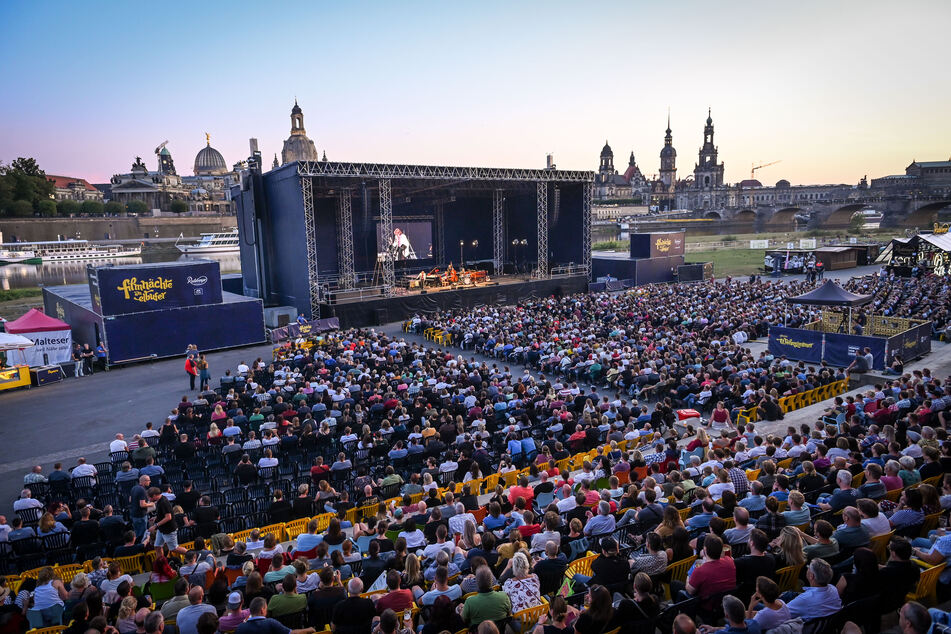 Helge Schneider (65) bei den Filmnächten am Elbufer 2019. Wie voll es in diesem Jahr werden darf, bleibt abzuwarten.