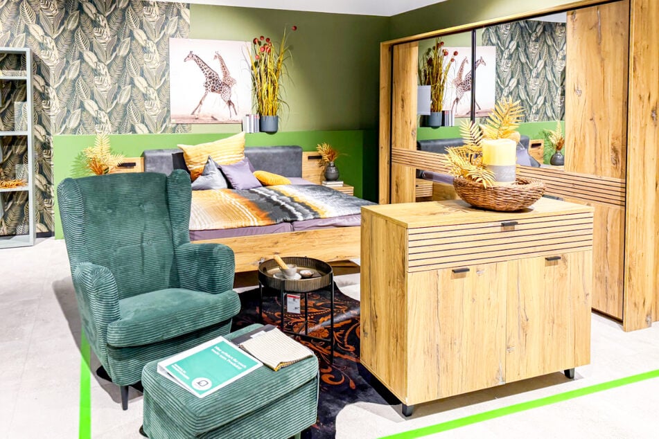 Wer bei den Aktions-Spartagen zu porta kommt, kann sich den satten Rabatt auf alle Möbelstücke*¹ schnappen.