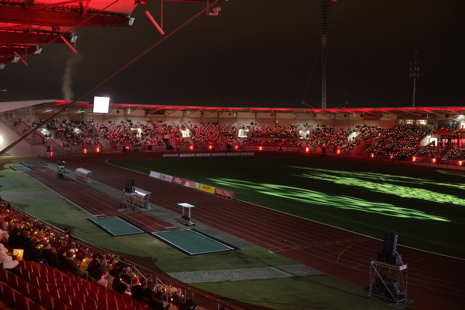 Zum Thüringen-Derby im Steigerwaldstadion zwischen Rot-Weiß Erfurt und dem FC Carl Zeiss Jena kommt es zu Einschränkungen im Erfurter Nahverkehr.