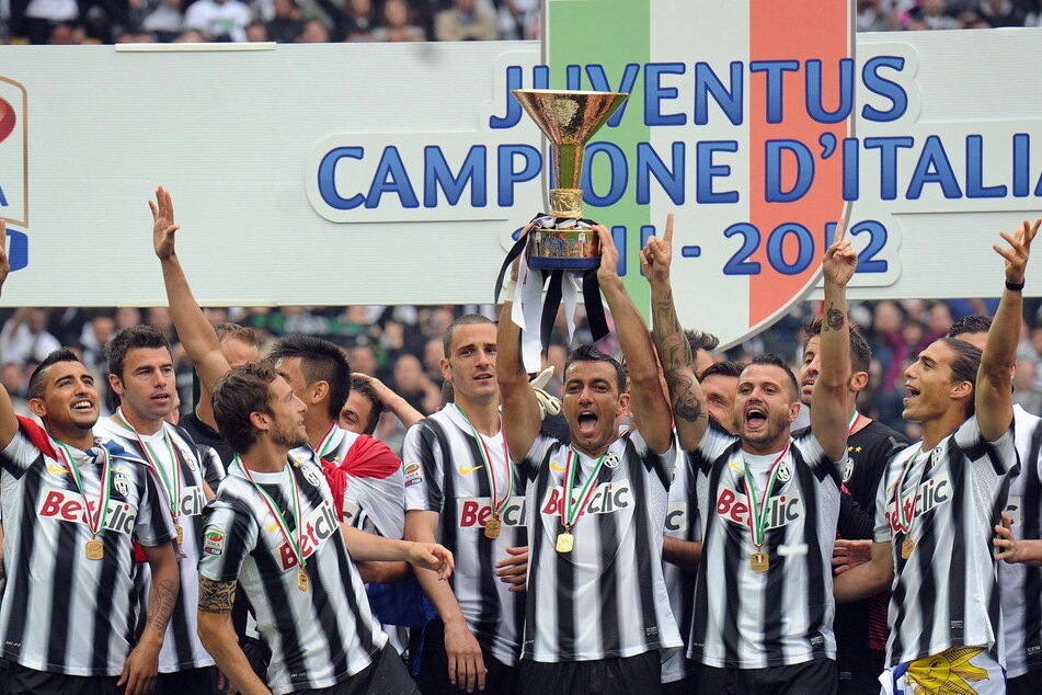 Der italienische Rekordmeister Juventus Turin blieb zwischen Mai 2011 und Mai 2012 insgesamt 43 Spiele in Folge ungeschlagen.