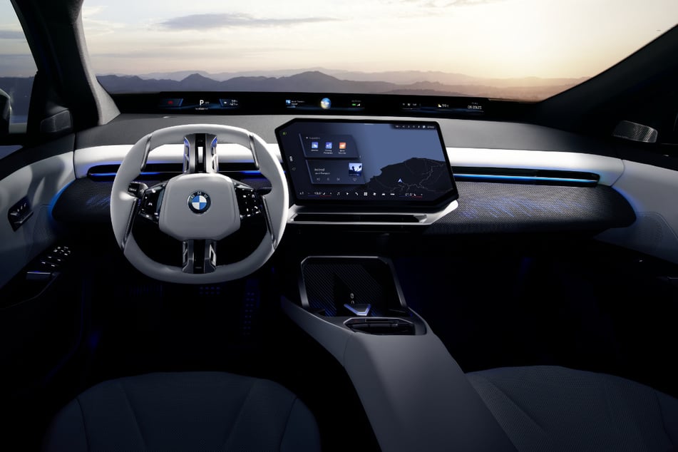 Das neue BMW Panoramic iDrive mit Operating System X eröffnet eine neue Dimension der BMW typischen Fahrerorientierung und mehr Personalisierung als je zuvor.