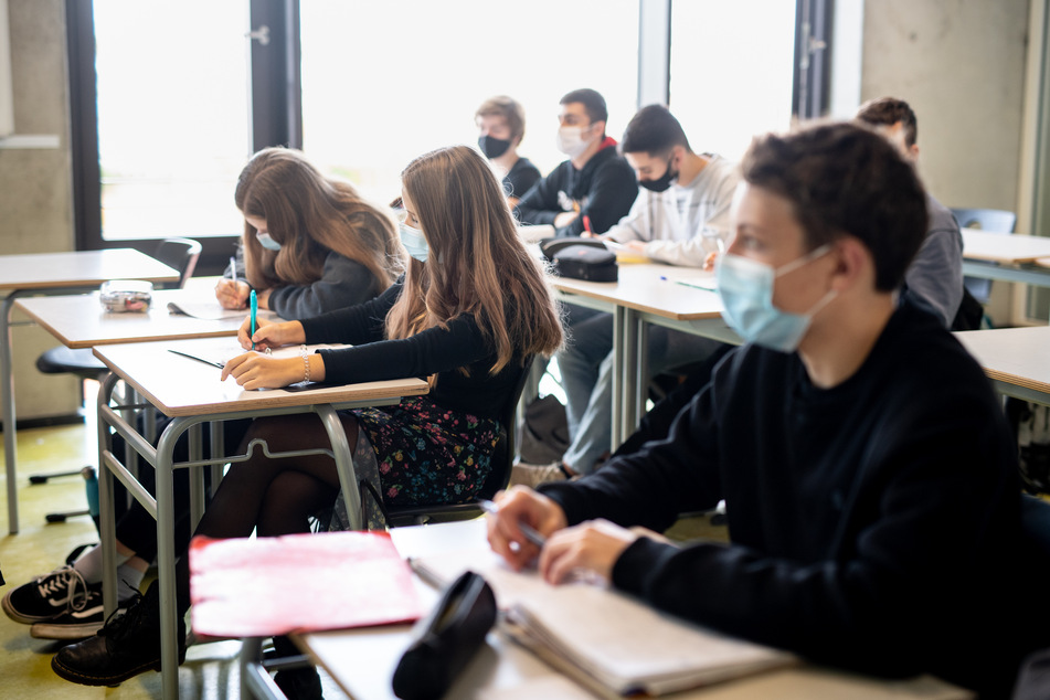 Auch das neue Schuljahr war in Nordrhein-Westfalen mit einer Maskenpflicht in Gebäuden und Klassenräumen gestartet.