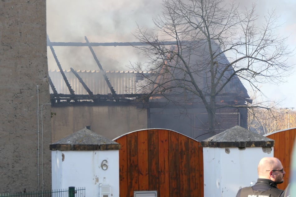 Ein Gebäudeteil stand in Vollbrand.