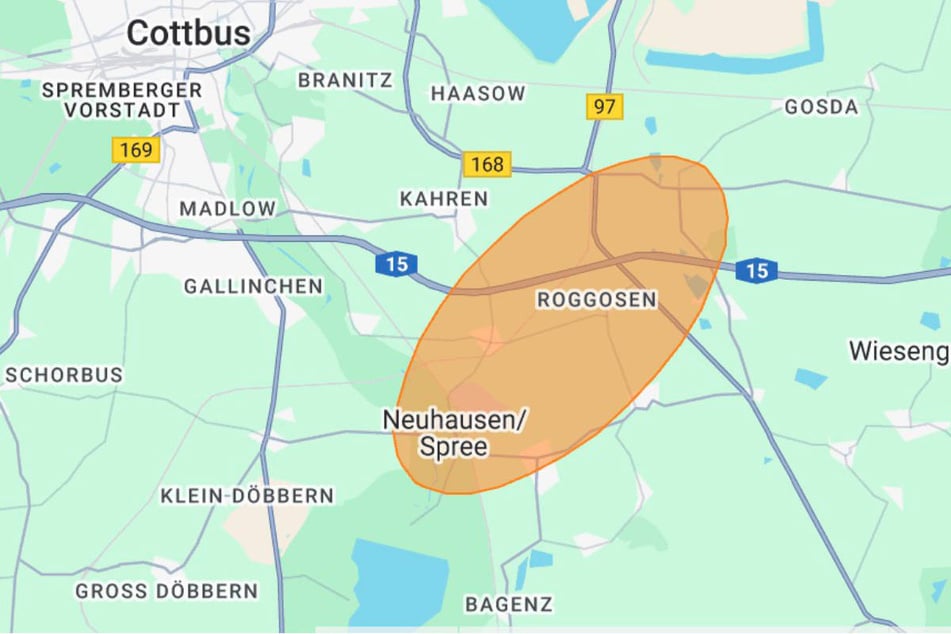 Die Rauchwolke hat sich von Neuhausen aus in Richtung Nordosten auch über die A15 ausgebreitet.