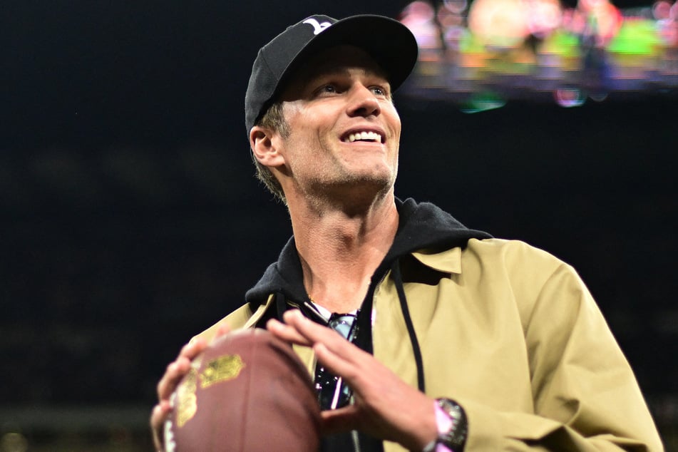 Fanatics Flag Football Classic, where Tom Brady will return to the gridiron, is being moved to Los Angeles.