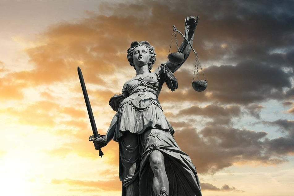For the latest updates on the US' legal system, and the biggest cases, stick to TAG24 NEWS.