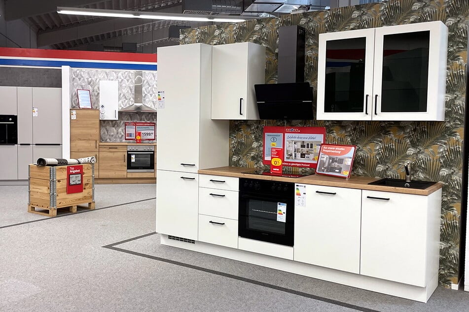 Küchen, Möbel und mehr sind am Sonntag (7.12.) bei ROLLER besonders günstig