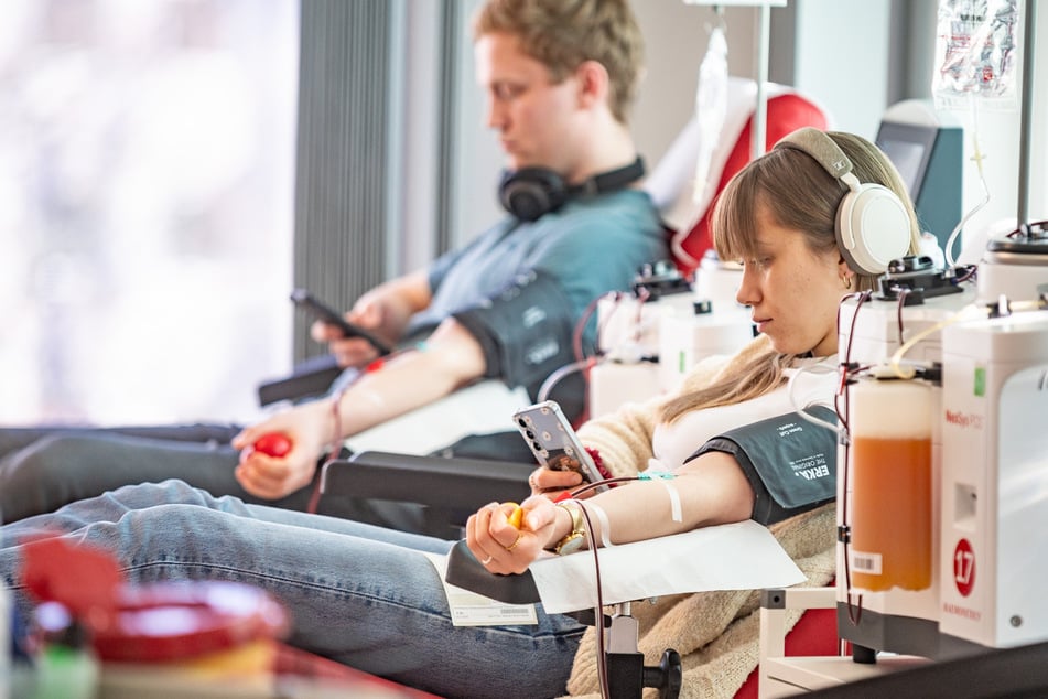 Dresden: Zum Blutspende-Jubiläum: Bürgermeisterin fordert Dresdner auf, sich piksen zu lassen