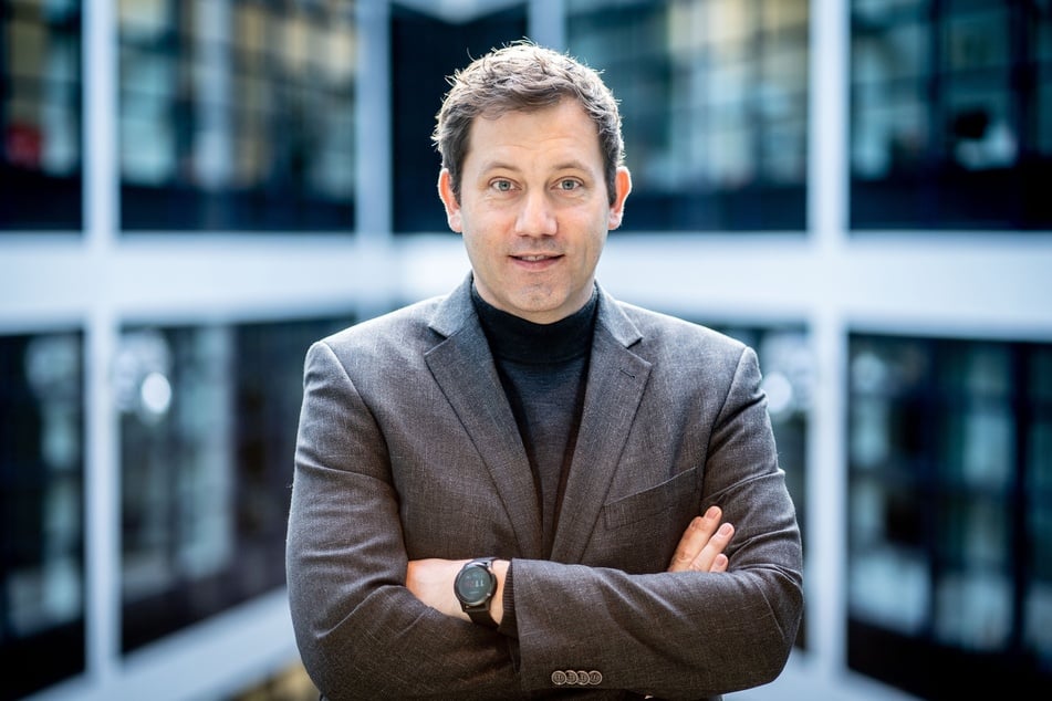 SPD-Generalsekretär Lars Klingbeil (43) bezeichnete das Ringen der Union um die Kanzlerkandidatur als "egoistisch".