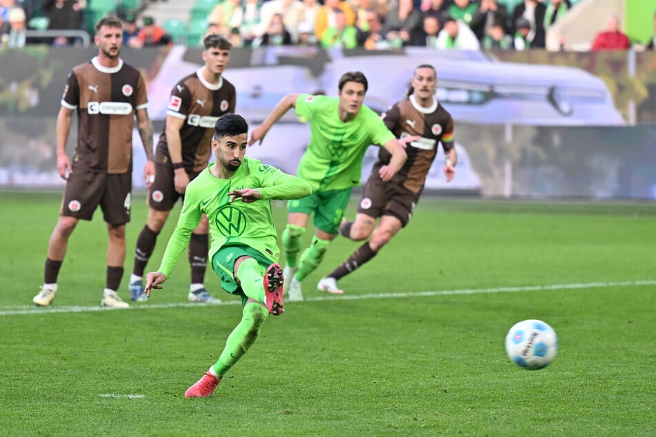 Mohamed Amoura (24) sorgte per Elfmeter für den Wolfsburger Ausgleich.