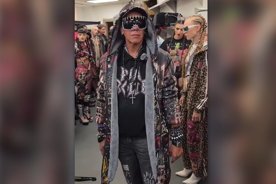 René "Redo" Drost (57) vor der Fashion-Show im Backstage-Bereich in New York.