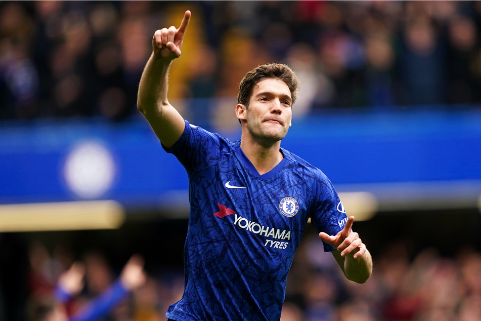 Ein Außenverteidiger mit exzellenter Schusstechnik und Torgefahr: Marcos Alonso (30) wäre für den BVB vermutlich eine große Verstärkung.