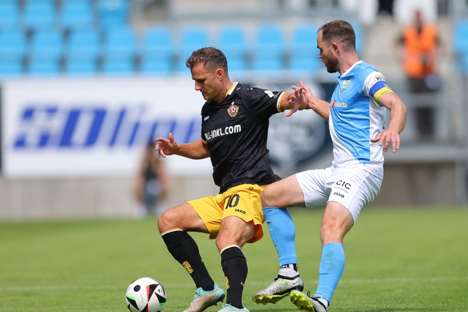 Trotz Verletzung hofft Tobias Müller (31, r.) beim Saisonauftakt wieder fit zu sein.