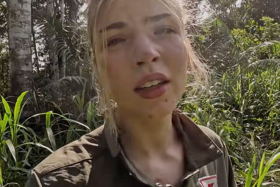 "7 vs. Wild"-Teilnehmerin Fibii (19) bekommt in der Sendung plötzlich ihre Tage.