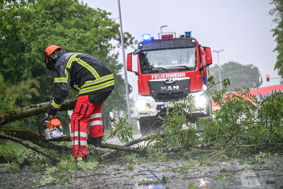 Feuerwehrkräfte mussten nach einem heftigen Unwetter mehrfach ausrücken - auch zu einem Campingplatz in Kressbronn. (Symbolfoto)