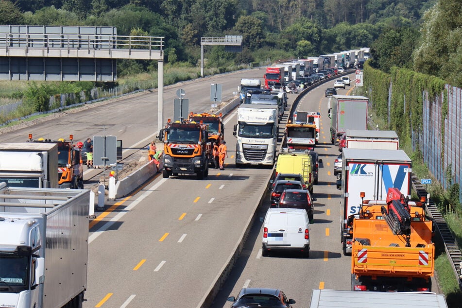 Wie lang der Rückstau auf der A6 wirklich ausfiel, lässt sich anhand der Bilder nur erahnen.