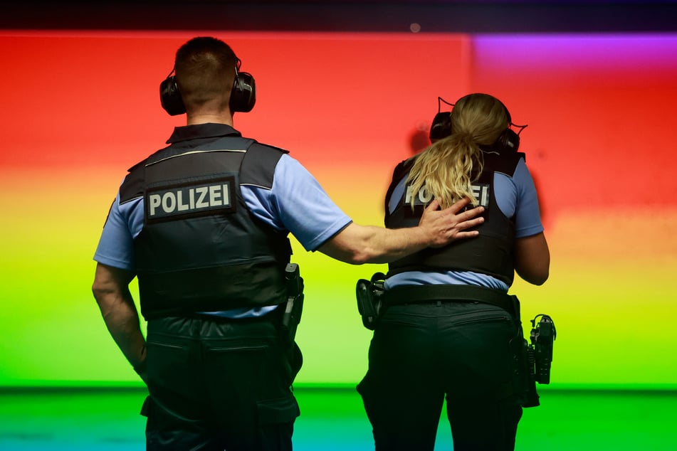 Bei der Polizei läuft es zwischen Männern und Frauen nicht immer so, wie es sollte.