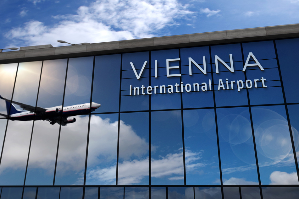 Auf dem Internationalen Flughafen in Wien musste der Flieger zwischenlanden. (Archivbild)