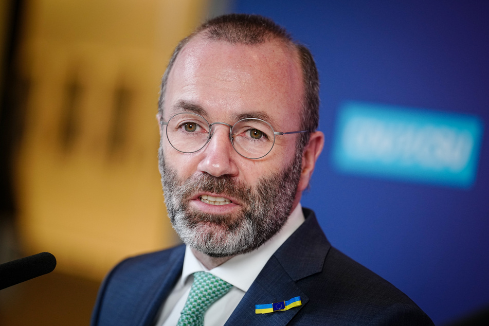 Der Europapolitiker Manfred Weber (49, CSU) kritisiert Bundeskanzler Olaf Scholz (63, SPD) für dessen Äußerungen.