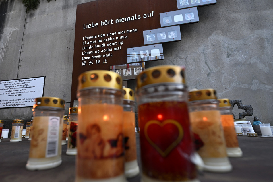 Loveparade-Tragödie mit 21 Toten jährt sich zum zwölften Mal, Andacht in Salvatorkirche