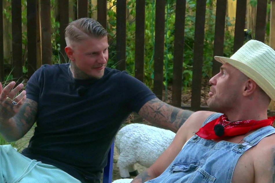 Chris Broy (36, r.) hat es sich zum Ziel gemacht, die Allianz von Mitstreiter Paco Herb (30) zu sprengen.