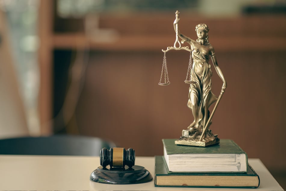 Der Verfassungsgerichtshof gab der Person recht und stellte fest, dass die bisherige Auslegung des Personenstandsgesetzes verfassungswidrig war. (Symbolfoto)