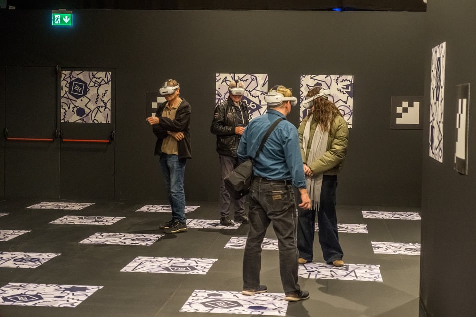 Auf einer Virtual-Reality-Tour könnt Ihr noch tiefer in die Materie eintauchen.