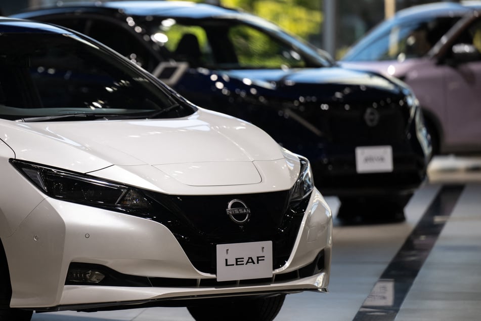 Nissan steckt in einer Krise. Die Konkurrenz aus China, eine gescheiterte Fusion mit Honda und hohe Kosten machen dem japanischen Autobauer zu schaffen.